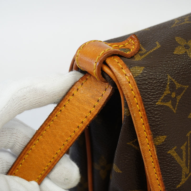 Auth Louis Vuitton Shoulder Bag Monogram Saumur 30 M42256