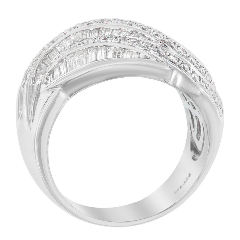 18K White Gold 2ct.TDW Round And Baguette Cut Diamond Ring(H-ISI1-SI2)