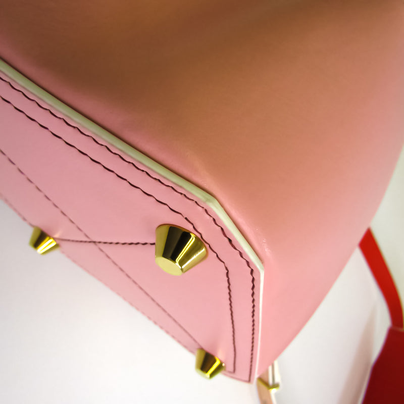 Alexander McQueen 554143 Womens Leather Shoulder Bag PinkRed ColorSalmon PinkWhite