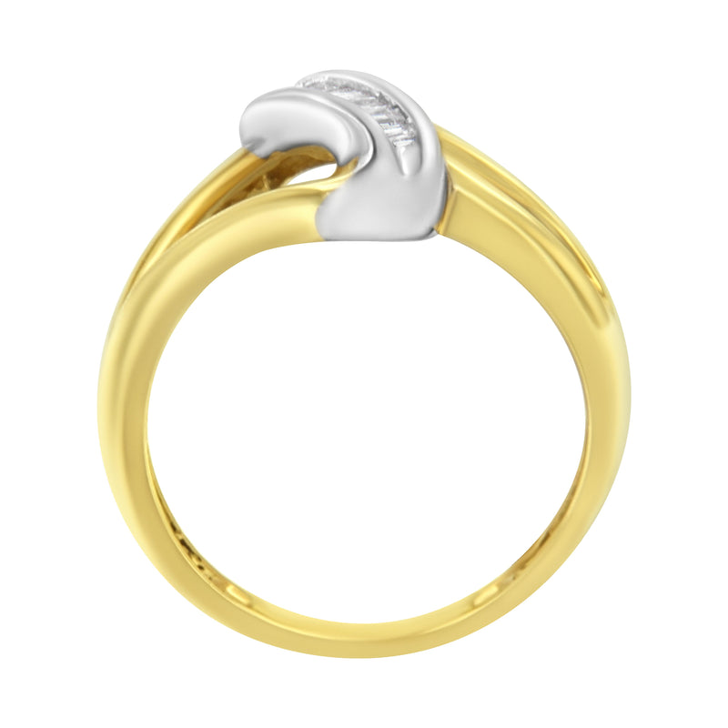 14kt Two-Toned Gold 1/10ct TDW Baguette cut Diamond Ring (I-JI1)
